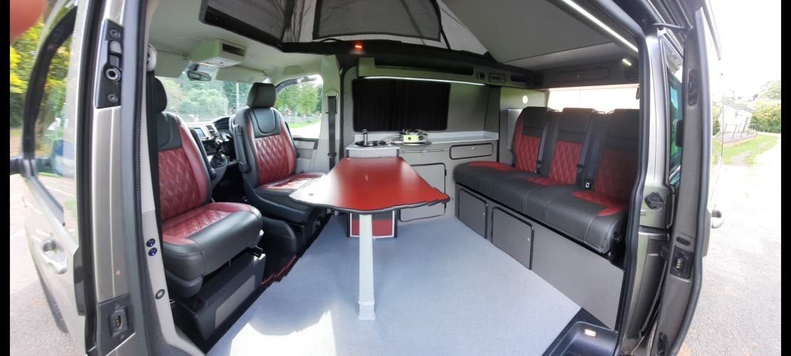 Stunning VW T6 204 DSG 4 MOTION CAMPER VAN. ONE OWNER. FSH 27,580 Miles